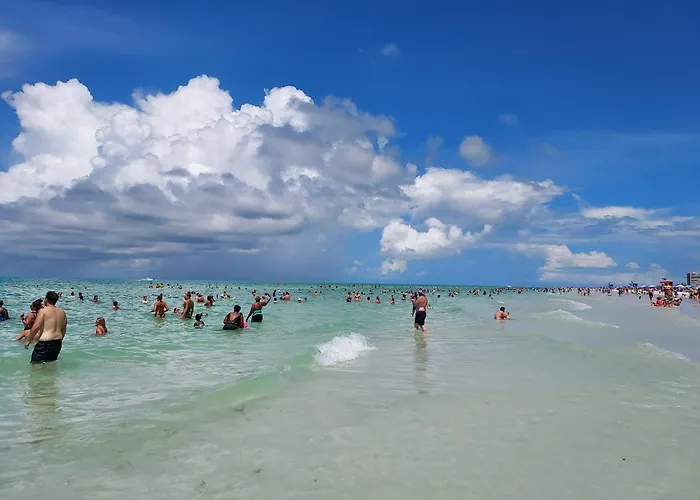 Sarasota Paradise Home Near Siesta Key Beach